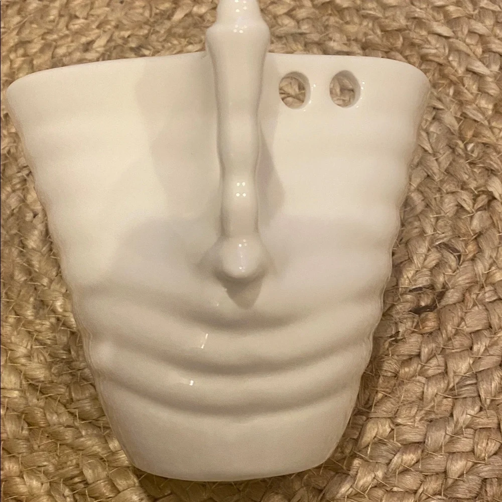 Elan Beehive Udon or Ramen Ceramic Bowl. Off White.
